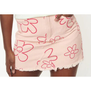 BAILEY ROSE SZ L pink daisy floral print distressed denim mini skirt NWT B86